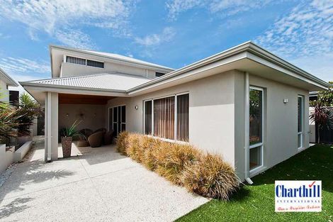 Property photo of 25 Glenariff Boulevard Canning Vale WA 6155