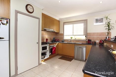 Property photo of 8 Waranga Close Caroline Springs VIC 3023