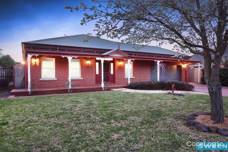 Property photo of 27 Blenheim Way Caroline Springs VIC 3023