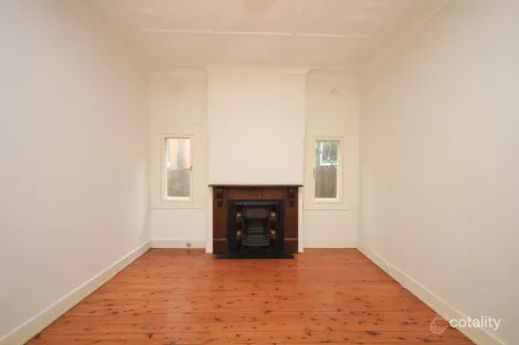 11 Middle St, Marrickville, NSW 2204