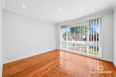 Property photo of 1 Barnfield Place Dean Park NSW 2761