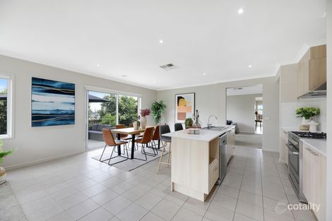 24 Wiltons Cres, Drouin, VIC 3818