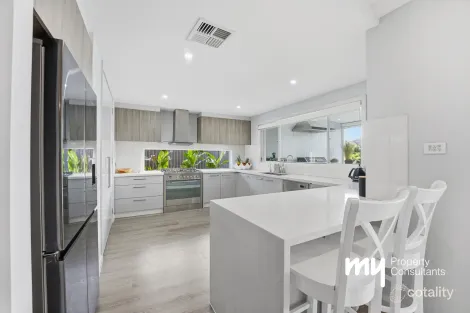 Property photo of 27 Jenolan Circuit Harrington Park NSW 2567