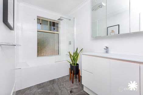 Property photo of 2/110 Centre Street Queens Park WA 6107