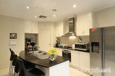 Property photo of 17 Yarraburn Close Bentleigh East VIC 3165