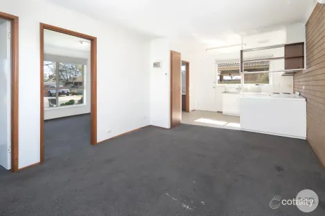Property photo of 1/22 Marie Crescent Wendouree VIC 3355