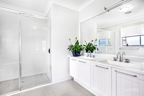 Property photo of 13 Saddlers Drive Gillieston Heights NSW 2321