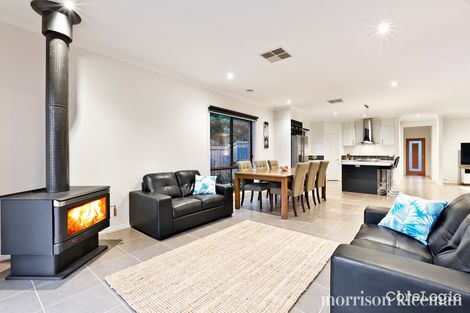 Property photo of 15 Dilwynia Avenue Doreen VIC 3754