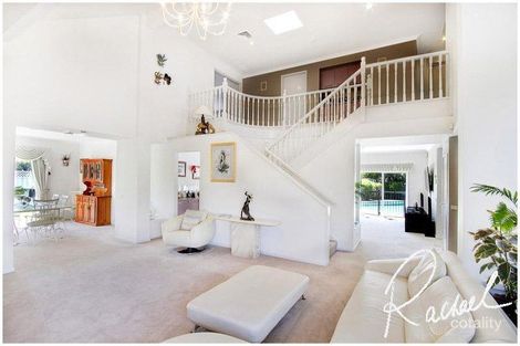 Property photo of 8 Killarney Court McGraths Hill NSW 2756