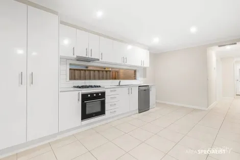 Property photo of 25 Allunga Way Werribee VIC 3030