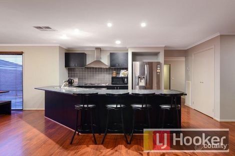 Property photo of 10 Bermer Court Narre Warren South VIC 3805