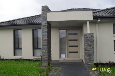 8 Sweetwater Pl, Moe, VIC 3825