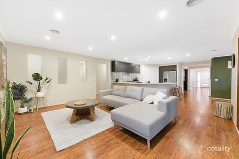 Property photo of 10 Kimberley Downs Court Narre Warren South VIC 3805