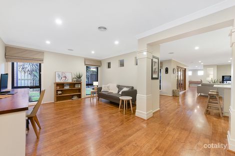 Property photo of 10 Kimberley Downs Court Narre Warren South VIC 3805
