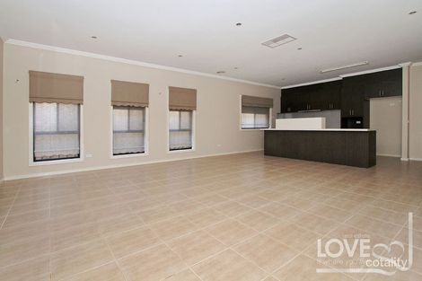 Property photo of 11 Donovan Street Lalor VIC 3075