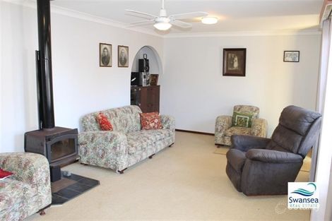 Property photo of 3 Rose Close Caves Beach NSW 2281