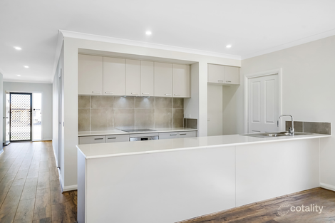 Property photo of 33 Gala Avenue Wyndham Vale VIC 3024