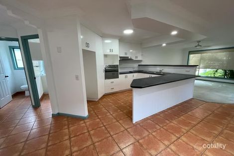 Property photo of 1/25 Mattocks Road Burleigh Waters QLD 4220