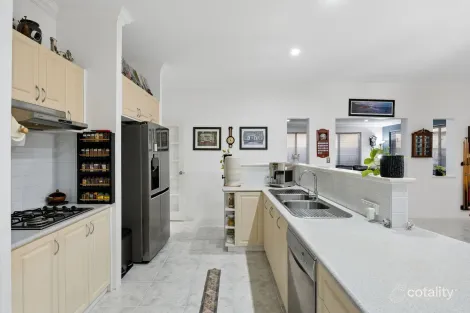 Property photo of 6 Gilbank Crescent Kinross WA 6028