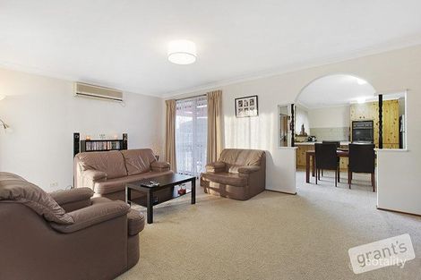 Property photo of 4 Ashton Place Pakenham VIC 3810