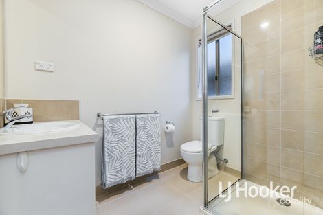 Property photo of 44 Wheelers Park Drive Cranbourne North VIC 3977
