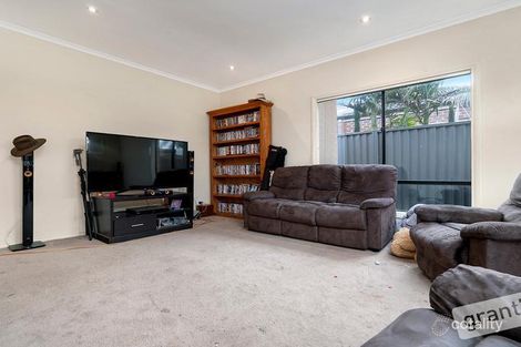 Property photo of 9 Paxton Link Pakenham VIC 3810