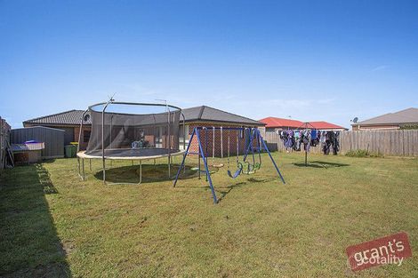 Property photo of 3 Ruby Avenue Koo Wee Rup VIC 3981