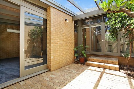 Property photo of 4 Taylor Drive Gladstone Park VIC 3043