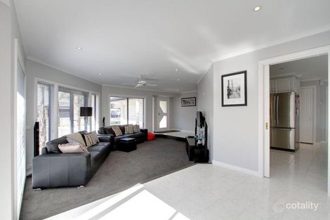 Property photo of 15 Barton Place Traralgon VIC 3844