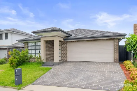 4 Pleasance St, Box Hill, NSW 2765