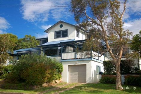 17 Fishbourne Rd, Allambie Heights, NSW 2100