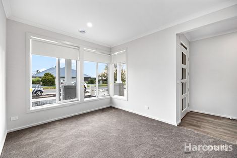 Property photo of 8 Hayes Road Newborough VIC 3825