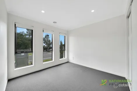 Property photo of 9 Coltan Avenue Cobblebank VIC 3338
