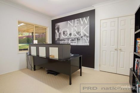 Property photo of 2 Thornbill Grove Thornton NSW 2322