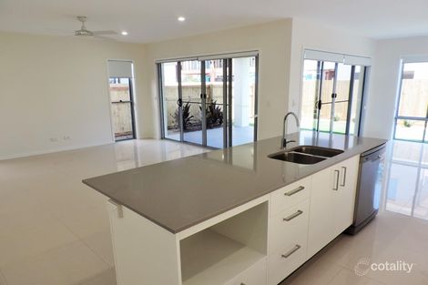 Property photo of 60 Lighthouse Circuit Birtinya QLD 4575