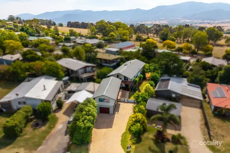 Property photo of 9 Feathertop Street Tawonga South VIC 3698