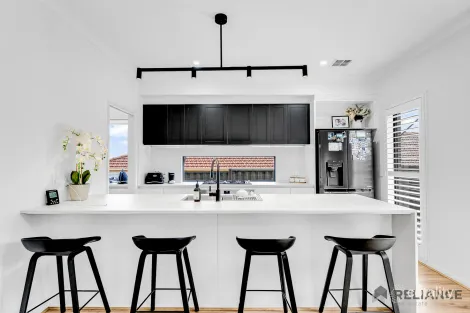 Property photo of 6A Correll Way Roxburgh Park VIC 3064