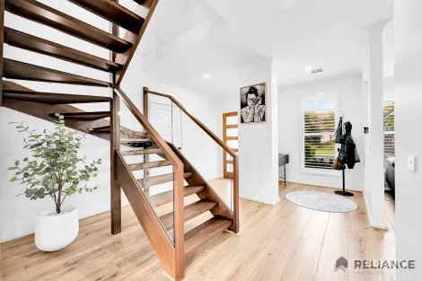 Property photo of 6A Correll Way Roxburgh Park VIC 3064