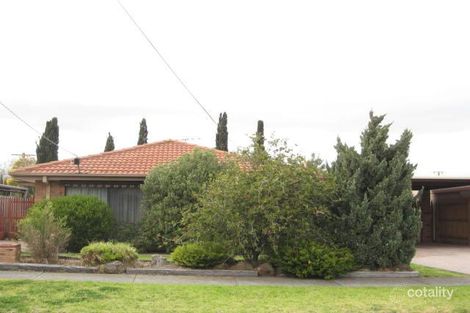 Property photo of 15 Greenleaf Court Keysborough VIC 3173