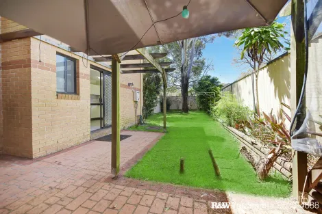 Property photo of 1/86 Girraween Road Girraween NSW 2145