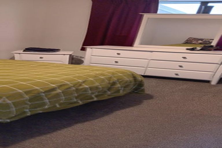 Photo of property in 16 Hunter Street, Westport, 7825