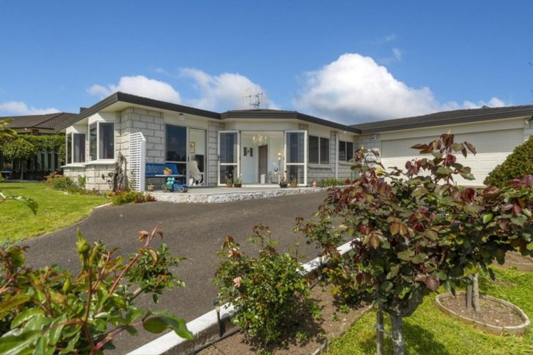 Photo of property in 10 Bayvista Close, Welcome Bay, Tauranga, 3112