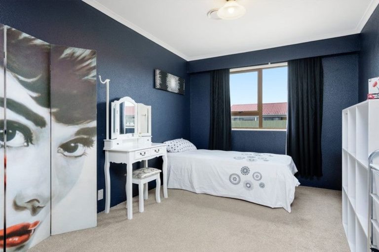 Photo of property in 15 Pemberton Crescent, Greerton, Tauranga, 3112