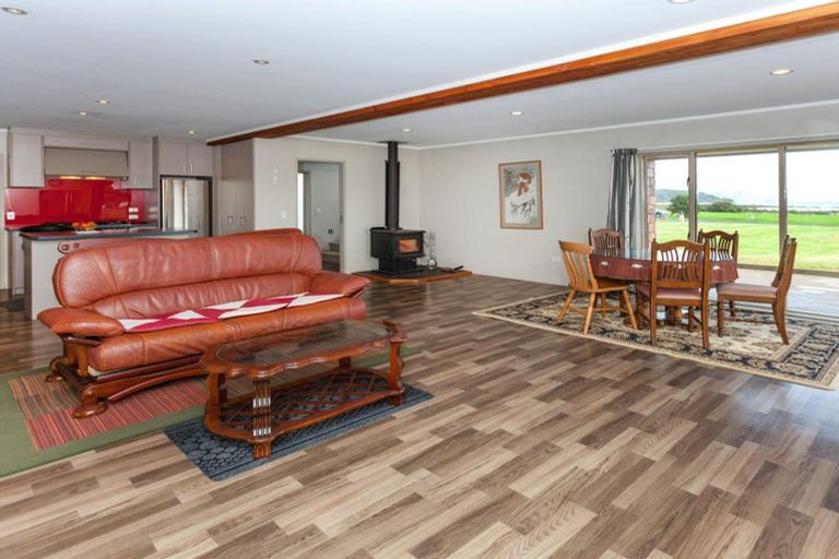 Photo of property in 13 Koromiko Drive, Coromandel, 3506