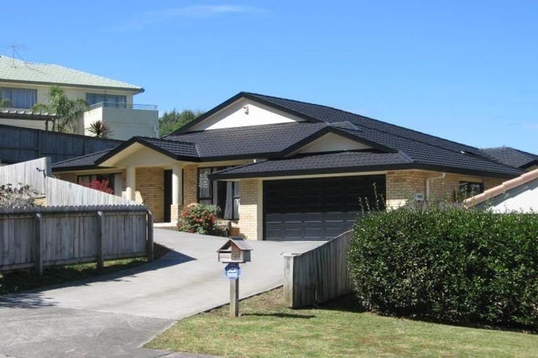 Photo of property in 27 Langana Avenue, Browns Bay, Auckland, 0630