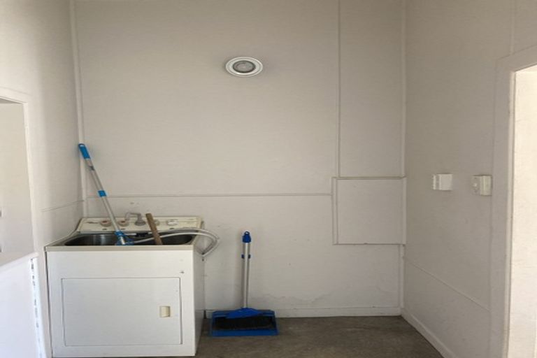 Photo of property in 5 Mckinley Crescent, Brooklyn, Wellington, 6021