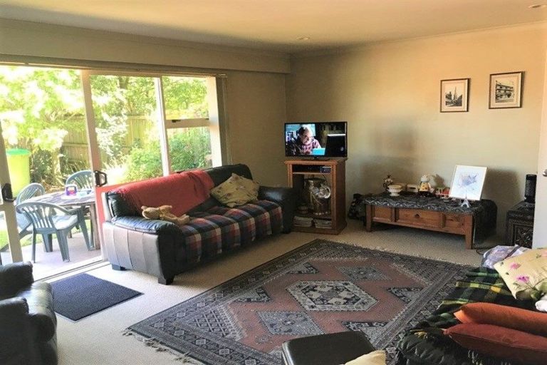 Photo of property in 8 Lime Crescent, Papakura, 2110