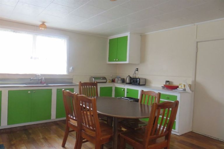 Photo of property in 96 Wilson Street, Geraldine, 7930