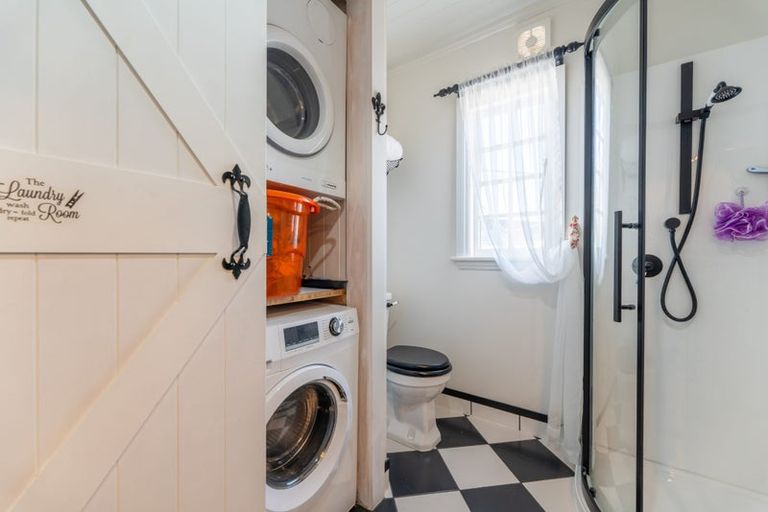 Photo of property in 17 Beach Street, Waikouaiti, 9510