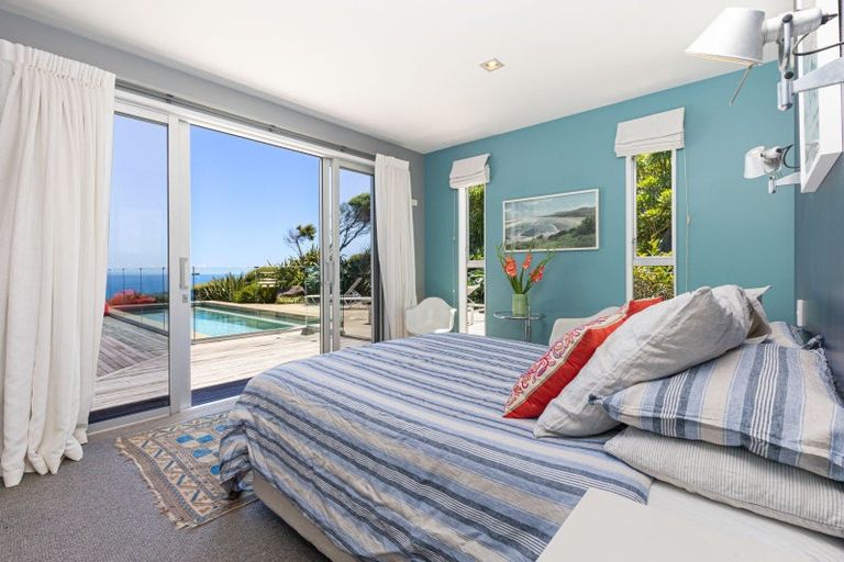 Photo of property in 411 Oaia Road, Muriwai, 0881